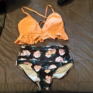 Women’s bathing suit
